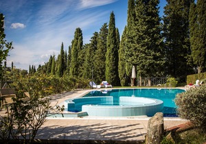 Rustic Apartment with Pool and air conditioning