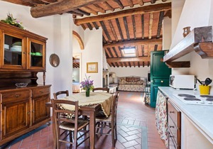 Rustic Apartment with Pool and air conditioning