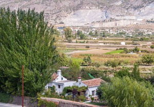 Rustic Cottage in El Padul with Swimming Pool