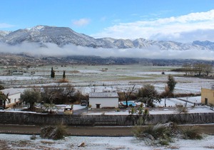 Rustic Cottage in El Padul with Swimming Pool