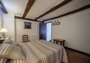 Rustic Cottage in El Padul with Swimming Pool