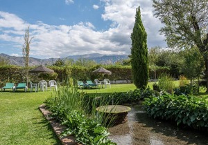 Rustic Cottage in El Padul with Swimming Pool