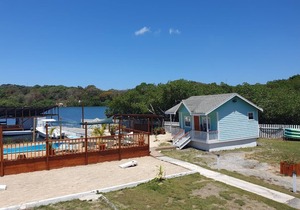 Rustic Island charm on the East End of Roatan where history abounds
