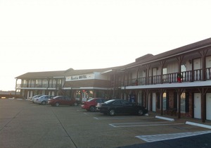 Rustic Motel Rolla
