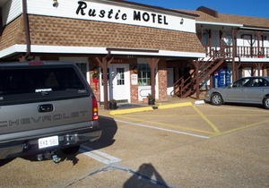 Rustic Motel Rolla