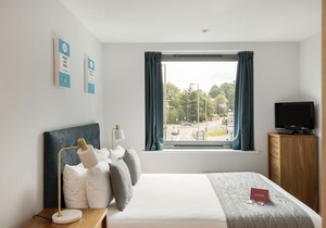 SACO Aparthotel Farnborough