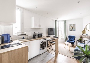 Safe Haven in the heart of Courbevoie - with Parking - Civil lease