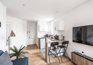 Safe Haven in the heart of Courbevoie - with Parking - Civil lease