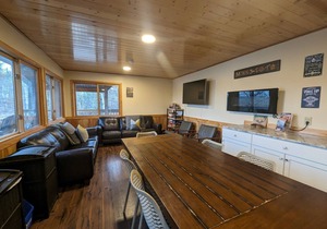 Saganaga Lodge Small Room #4