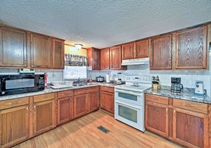Salter Path Home-Short Walk to Indian Shores & Bay