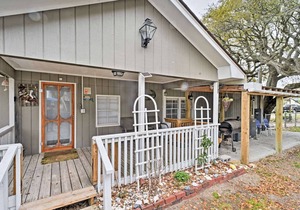 Salter Path Home-Short Walk to Indian Shores & Bay