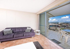 Sandbar Unit 402 1-3 Head Street