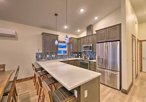 Sanderling Sea Cottages, Unit 5 w/Ocean Views!