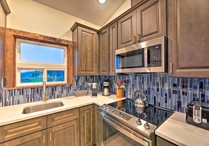 Sanderling Sea Cottages, Unit 5 w/Ocean Views!