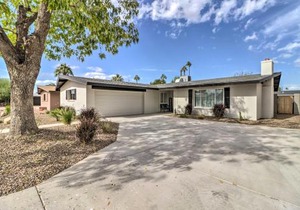 Scottsdale Home with Putting Green, 3 Mi to Old Town