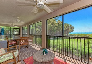 Sea Grape Inn 1- BEACHFRONT Property
