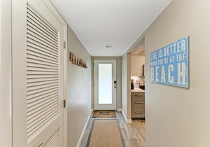 Sea Grape Inn 6- BEACHFRONT Property