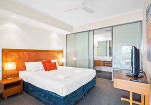 Sea Side 205 - Spacious modern apartment perfect for couples