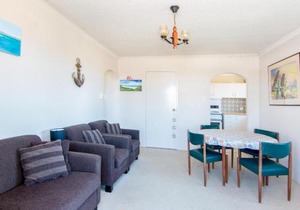 Seabreeze 4 opposite the bowling club Tuncurry