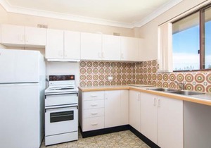 Seabreeze 4 opposite the bowling club Tuncurry