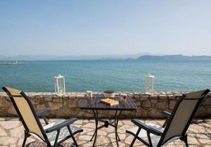Seafront apartment ΙΙ in Kiveri, near Nafplion.