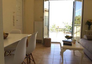 Seafront apartment in Kiveri, near Nafplion.