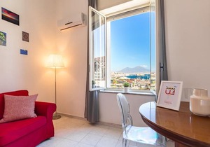 Seaview Apartment in Posillipo