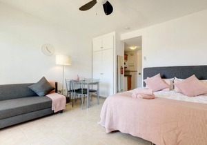 Seaview Studio in Benal Beach Holiday Complex