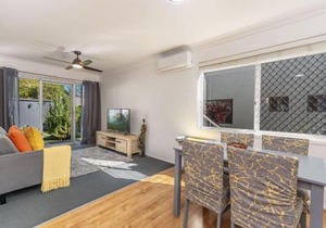 Seawest 2 - Entrance Wooli Street