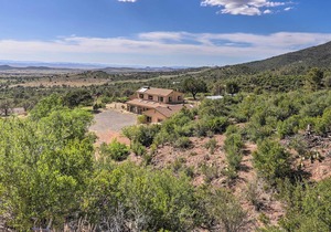 Secluded Mingus Mountain House w/ Deck, Mtn Views!