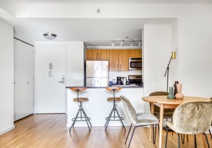 Serene LIC 1BR w/Doorman, Gym & Pool, near East River, by Blueground