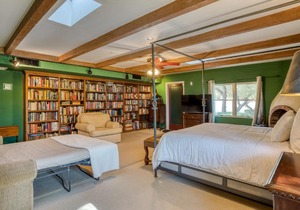 Serene, private getaway in the heart of old town Scottsdale estate