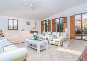 Ses Barreres - Three Bedroom Villa, Sleeps 6