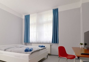 Shared room (own shower; WC) (up to 12 p.) 12 - Hostel in Guben