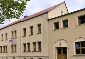 Shared room with private bathroom (up to 6 people), No. 19 - Hostel in Guben