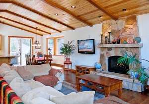 Shelton Kingswood Luxury Home - Hot Tub