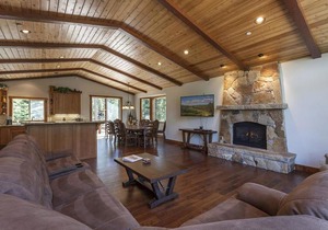 Shelton Kingswood Luxury Home By RedAwning