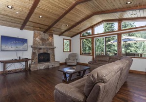 Shelton Kingswood Luxury Home By RedAwning