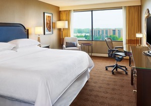 Sheraton Lisle Naperville Hotel