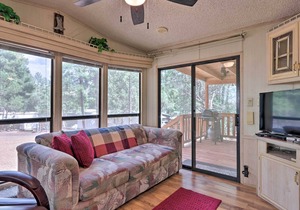 Show Low Home w/ Deck & Grill - 13 Mi to Hon-Dah!
