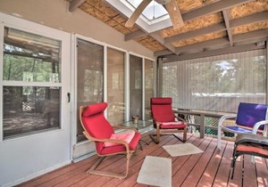 Show Low Retreat with Deck, 13 Mi to Hon-Dah!