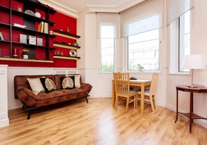 Sinclair Gardens Apartment, London