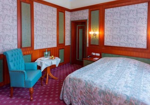 Single Room Shower / WC - Häcker's Fürstenhof Wellness & Spa Resort
