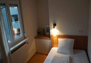 Single room with shower and WC