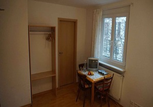 Single room with shower and WC