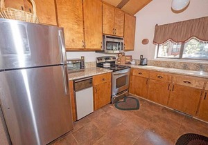 Ski Home Minutes from Lake and Heavenly - Ski and Summer Monthly Lease Available
