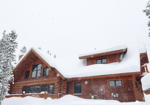 Ski-In/Ski-Out Cabin at Powder Ridge – Spacious Family Retreat in Big Sky, MT