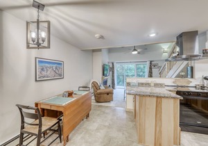 Ski-In/Ski-Out Condo w/Shared, Seasonal Pool, Fast WiFi, Gas Fireplace, & Loft