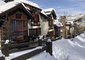 SKI-IN SKI-OUT LUXURY Town Home! Walk to Beaver Creek Village with Hot Tub!