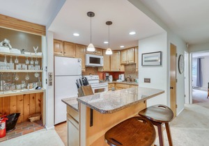 Ski-In/Ski-Out Second-Floor Condo w/Free WiFi, Mountain Views, & a Shared Pool